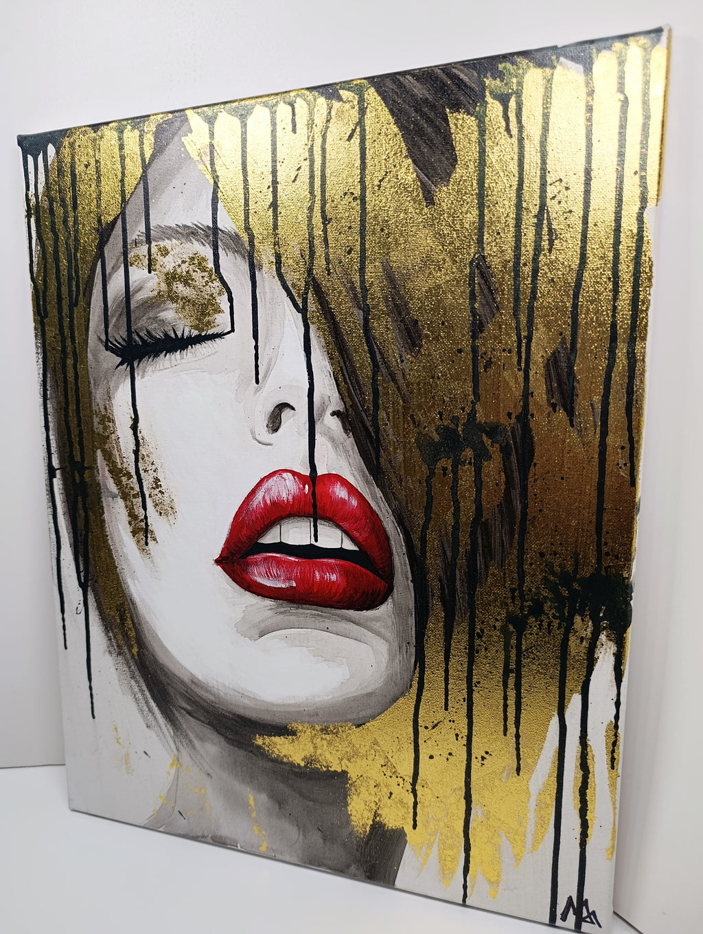 Lips and Gold