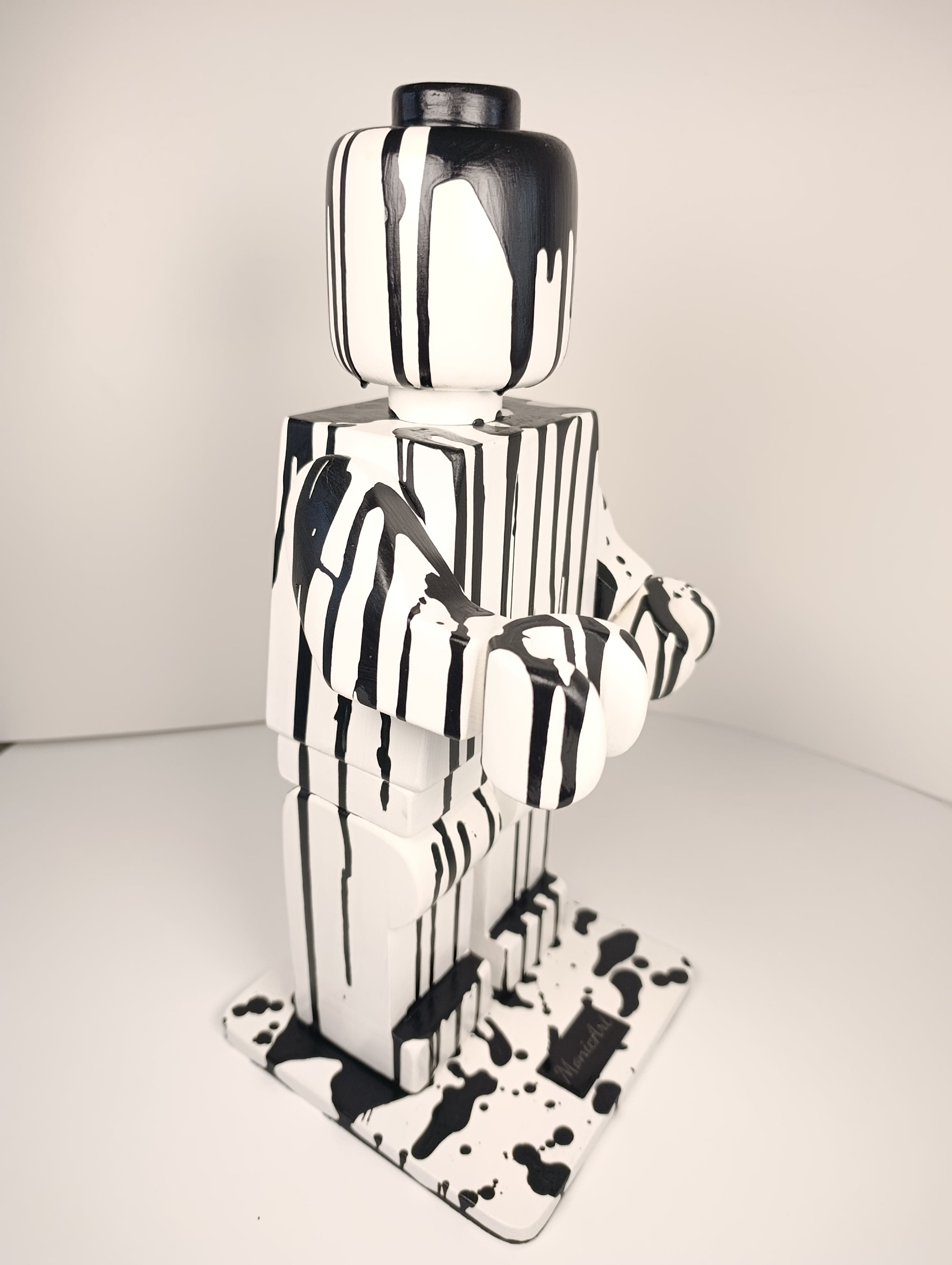 Colata creativa bianco e nero